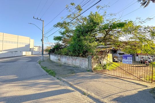 Vista da Rua de casa para alugar com 1 quarto, 320m² em Jardim Santiago, São José