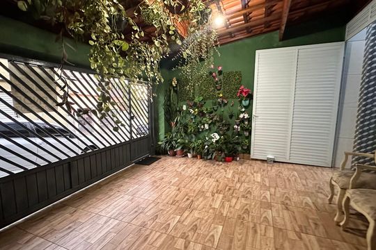 Casa para alugar com 2 quartos, 108m² em Vila Santana, São Paulo