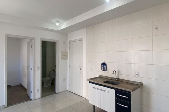 Sala - Cozinha de kitnet/studio para alugar com 1 quarto, 36m² em Presidente Altino, Osasco