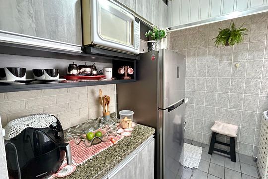 Cozinha de apartamento à venda com 2 quartos, 53m² em Jardim Flor da Montanha, Guarulhos