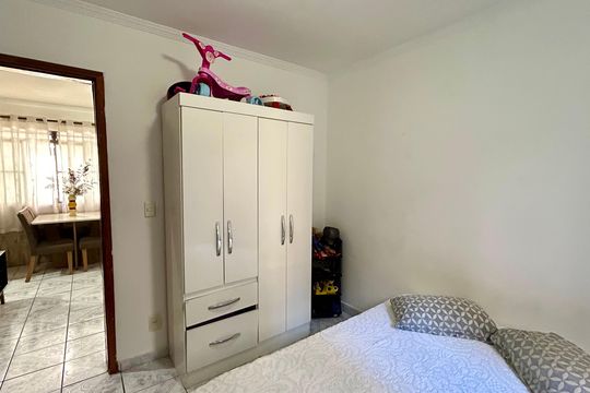 Quarto 1 de apartamento à venda com 2 quartos, 53m² em Jardim Flor da Montanha, Guarulhos