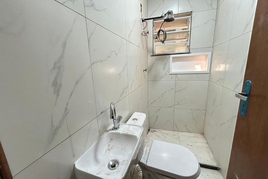 Banheiro de apartamento para alugar com 2 quartos, 50m² em Quintino Bocaiúva, Rio de Janeiro