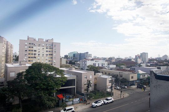 Sala Vista de apartamento para alugar com 1 quarto, 56m² em Santana, Porto Alegre