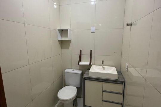 Banheiro de casa para alugar com 2 quartos, 55m² em Loteamento Jardim Timbaúva, Gravataí