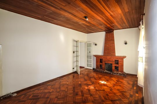 Casa à venda com 3 quartos, 200m² em Cambuci, São Paulo