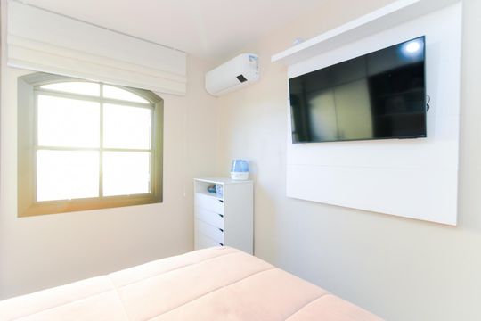 Suíte de casa à venda com 4 quartos, 245m² em Vila Galvão, Guarulhos