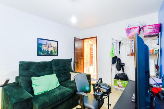 Quarto de Serviço de casa à venda com 4 quartos, 245m² em Vila Galvão, Guarulhos