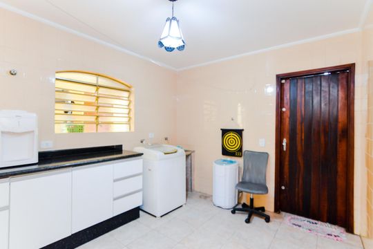 Área de Serviço de casa à venda com 4 quartos, 245m² em Vila Galvão, Guarulhos