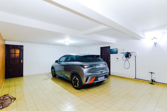 Garagem de casa à venda com 4 quartos, 245m² em Vila Galvão, Guarulhos
