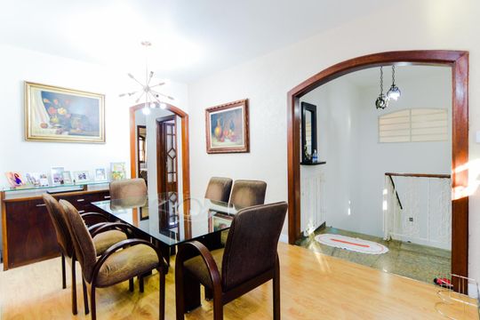 Sala de casa à venda com 4 quartos, 245m² em Vila Galvão, Guarulhos