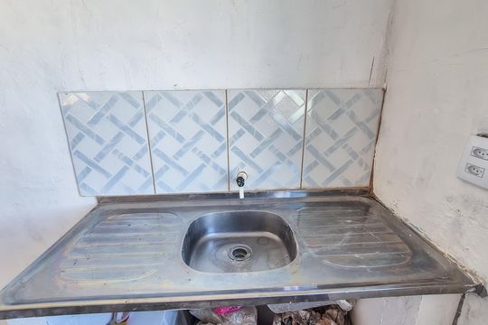 Área de Serviço / Cozinha  de casa para alugar com 1 quarto, 32m² em Vista Alegre, Rio de Janeiro