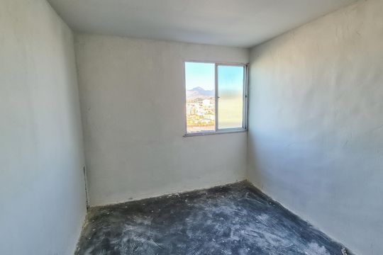 Quarto de casa para alugar com 1 quarto, 32m² em Vista Alegre, Rio de Janeiro