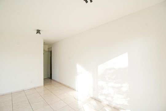 Sala de apartamento para alugar com 2 quartos, 46m² em Conjunto Residencial Vista Verde, São Paulo