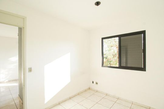 Quarto 1 de apartamento para alugar com 2 quartos, 46m² em Conjunto Residencial Vista Verde, São Paulo