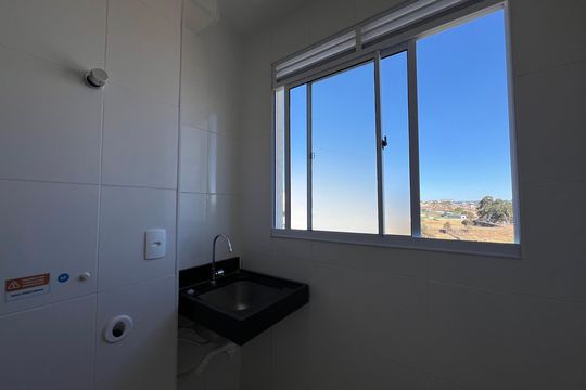 Área de Serviço de apartamento para alugar com 2 quartos, 50m² em Tijuca, Belo Horizonte
