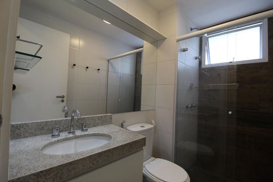 Banheiro Social de apartamento à venda com 2 quartos, 80m² em Barra Olímpica, Rio de Janeiro
