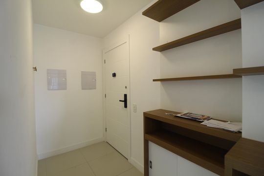 Sala de apartamento para alugar com 2 quartos, 80m² em Barra Olímpica, Rio de Janeiro