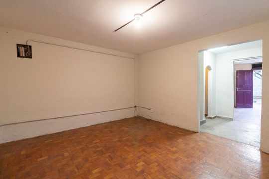 Sala de casa para alugar com 2 quartos, 375m² em Caxingui, São Paulo