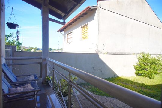 Sacada de casa para alugar com 3 quartos, 130m² em Rondônia, Novo Hamburgo
