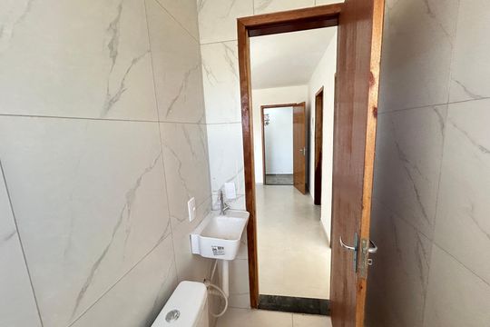 Banheiro de apartamento para alugar com 2 quartos, 50m² em Quintino Bocaiúva, Rio de Janeiro