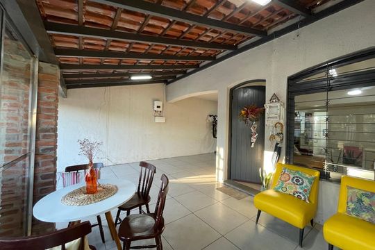 Casa para alugar com 3 quartos, 120m² em Jardim Mauá, Novo Hamburgo