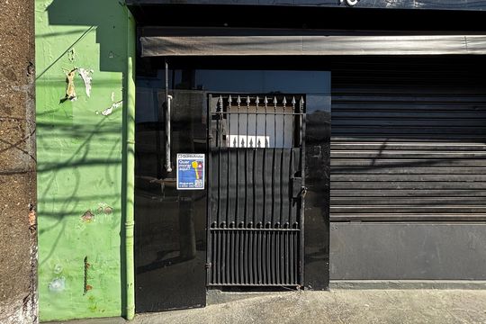 Fachada de casa para alugar com 1 quarto, 20m² em Jardim Paraiso, Santo André