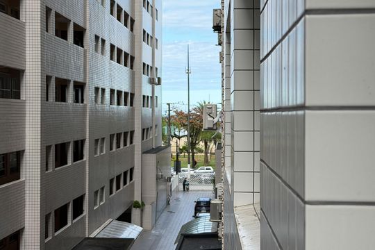 Vista da Cozinha e Área de Serviço de kitnet/studio para alugar com 1 quarto, 28m² em Gonzaga, Santos