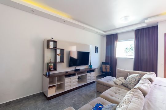 Sala de casa à venda com 3 quartos, 145m² em Itaquera, São Paulo