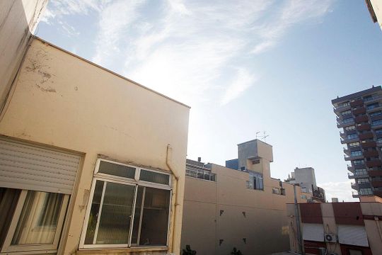 Vista da sala de apartamento para alugar com 1 quarto, 46m² em Menino Deus, Porto Alegre