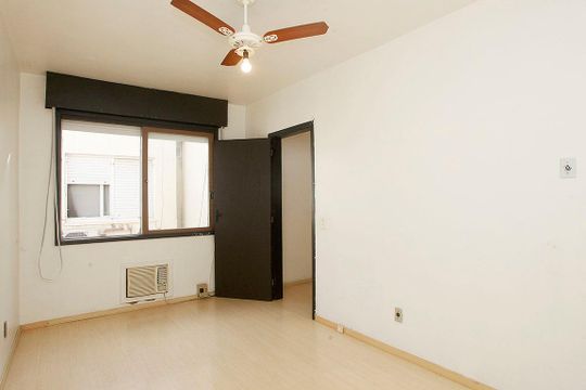 Quarto de apartamento para alugar com 1 quarto, 46m² em Menino Deus, Porto Alegre