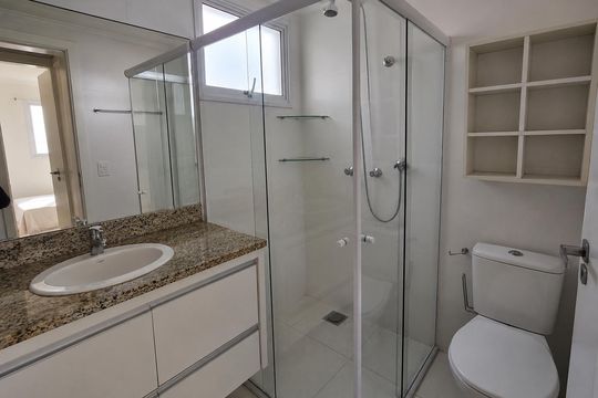 Banheiro social de apartamento para alugar com 3 quartos, 105m² em Parque Campolim, Sorocaba