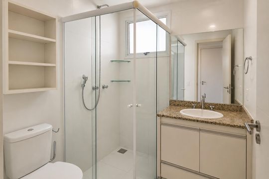 Banheiro social de apartamento para alugar com 3 quartos, 105m² em Parque Campolim, Sorocaba