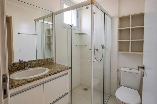 Banheiro social de apartamento para alugar com 3 quartos, 105m² em Parque Campolim, Sorocaba