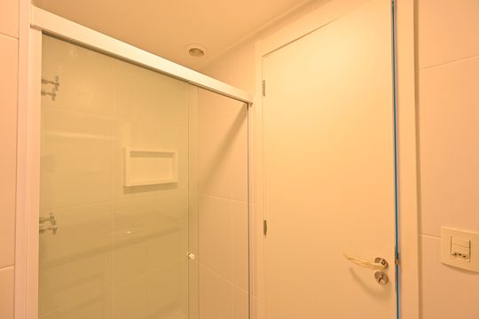 Banheiro Social de kitnet/studio para alugar com 1 quarto, 24m² em Vila Clementino, São Paulo
