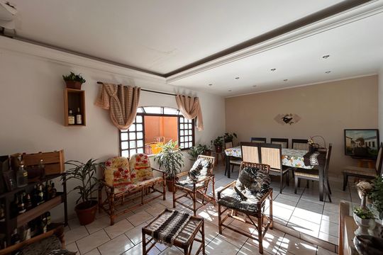 Casa à venda com 3 quartos, 240m² em Vila Santana, São Paulo