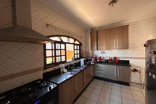 Cozinha  de casa à venda com 3 quartos, 240m² em Vila Santana, São Paulo