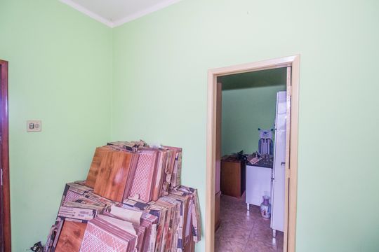 Sala de casa à venda com 3 quartos, 270m² em Realengo, Rio de Janeiro