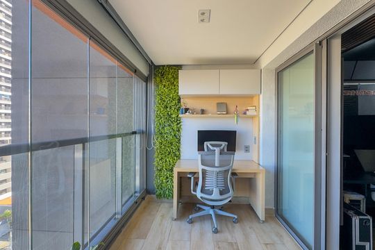 Varanda  de apartamento à venda com 2 quartos, 43m² em Santo Amaro, São Paulo