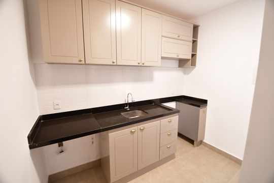 Cozinha de apartamento à venda com 2 quartos, 48m² em Vila Helena, Campinas