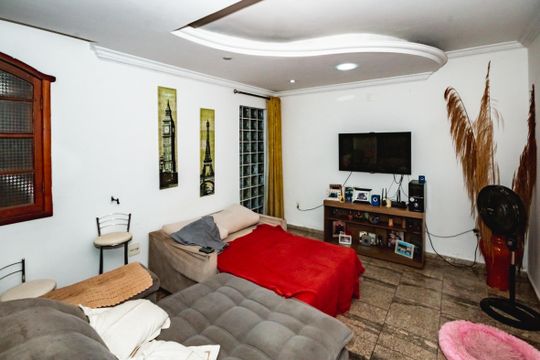 Casa à venda com 4 quartos, 600m² em Santa Terezinha, Belo Horizonte