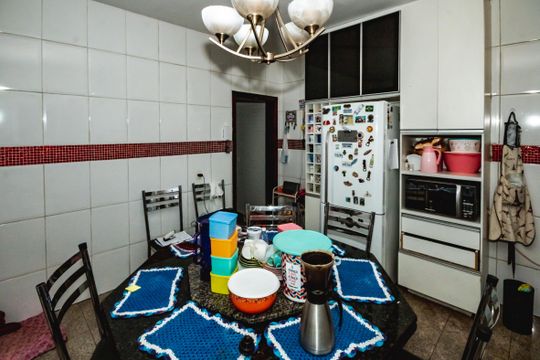 Casa à venda com 4 quartos, 600m² em Santa Terezinha, Belo Horizonte