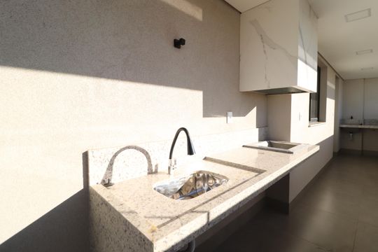 Varanda - Churrasqueira de apartamento para alugar com 3 quartos, 82m² em Santa Mônica, Uberlândia