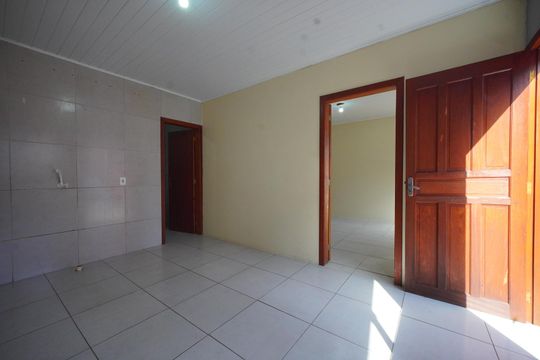 Sala de casa para alugar com 1 quarto, 45m² em Monte Cristo, Florianópolis