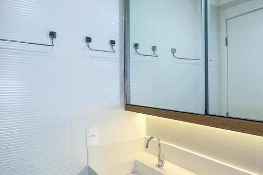 Banheiro de apartamento para alugar com 2 quartos, 44m² em Várzea de Baixo, São Paulo