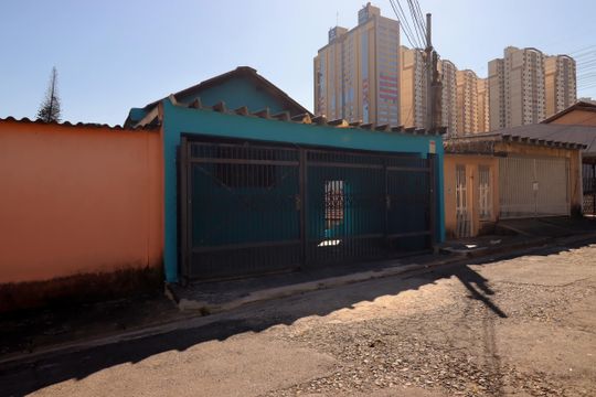 Fachada de casa para alugar com 1 quarto, 50m² em Vila Apiai, Santo André