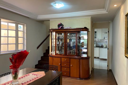 Sala de casa de condomínio para alugar com 3 quartos, 156m² em Jardim Rosa Maria, São Paulo