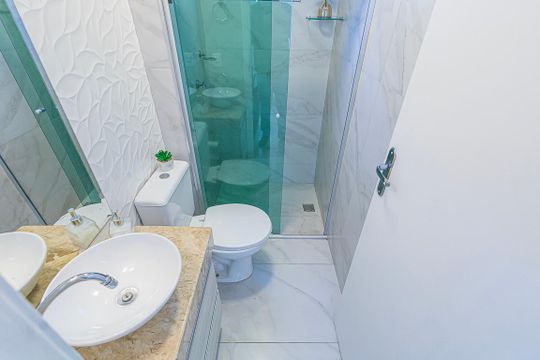 Banheiro de apartamento para alugar com 2 quartos, 65m² em Candelária, Belo Horizonte