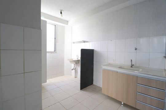 Cozinha de apartamento para alugar com 2 quartos, 48m² em Mansour, Uberlândia