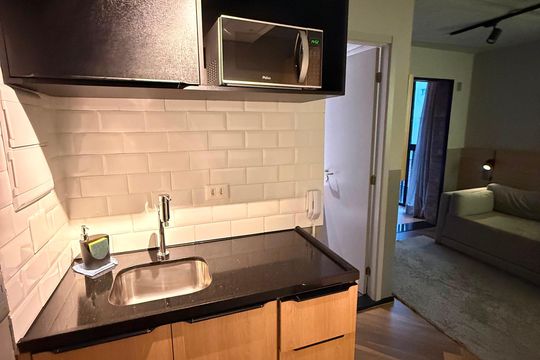Cozinha de apartamento à venda com 1 quarto, 28m² em Itaim Bibi, São Paulo
