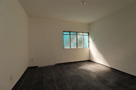 Sala / Quarto de casa para alugar com 1 quarto, 50m² em Vila Apiai, Santo André